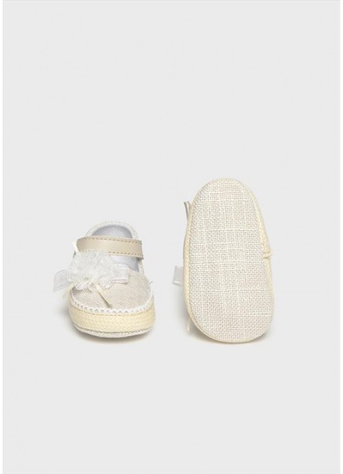 15654-Παπούτσια αγκαλιάς Mayoral